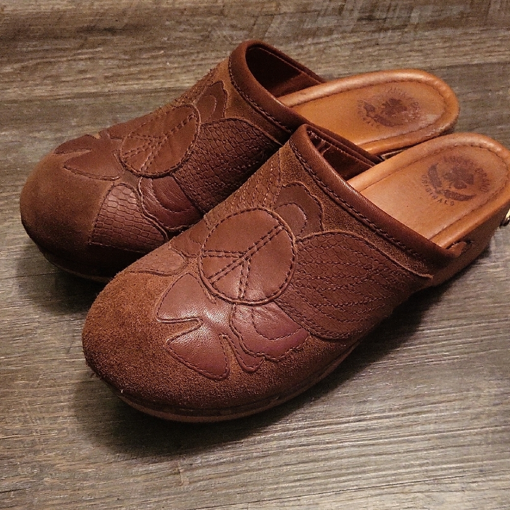 Lucky Brand Originals Brown Leather Clogs with Floral Design